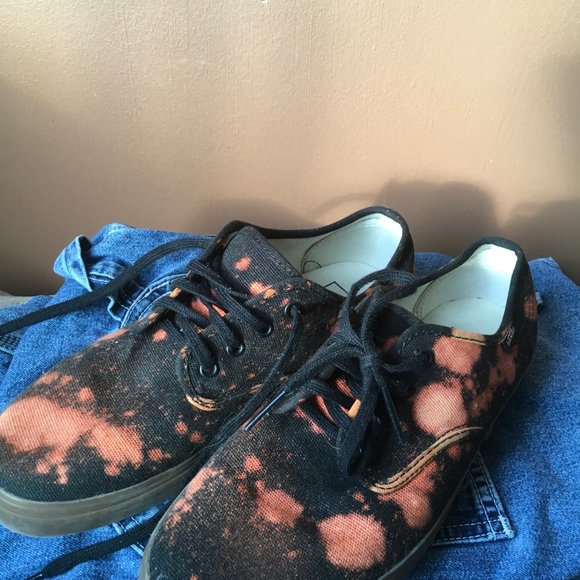 Bleach splattered black vans - Picture 3 of 6